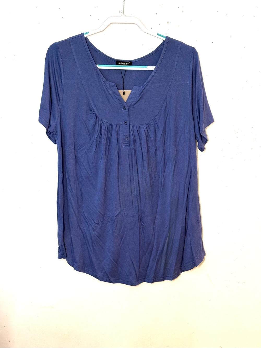 a. Jesdani Women's Blue Short-Sleeve Scoop Neck Top. Size 1X. NWT.